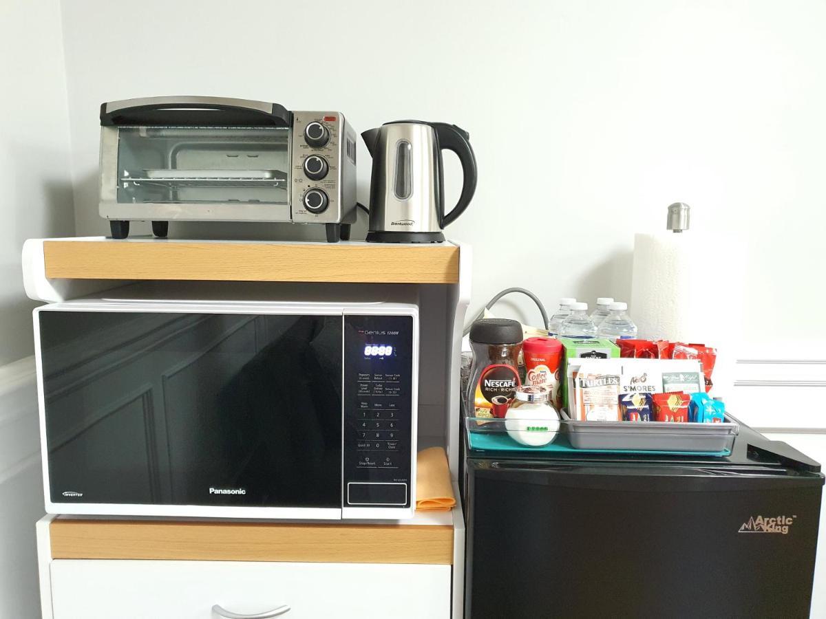 A Home Away 토론토 외부 사진